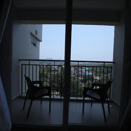 Hotel Sterling Thekkady Esterno foto