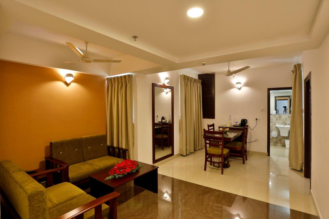 Hotel Sterling Thekkady Esterno foto