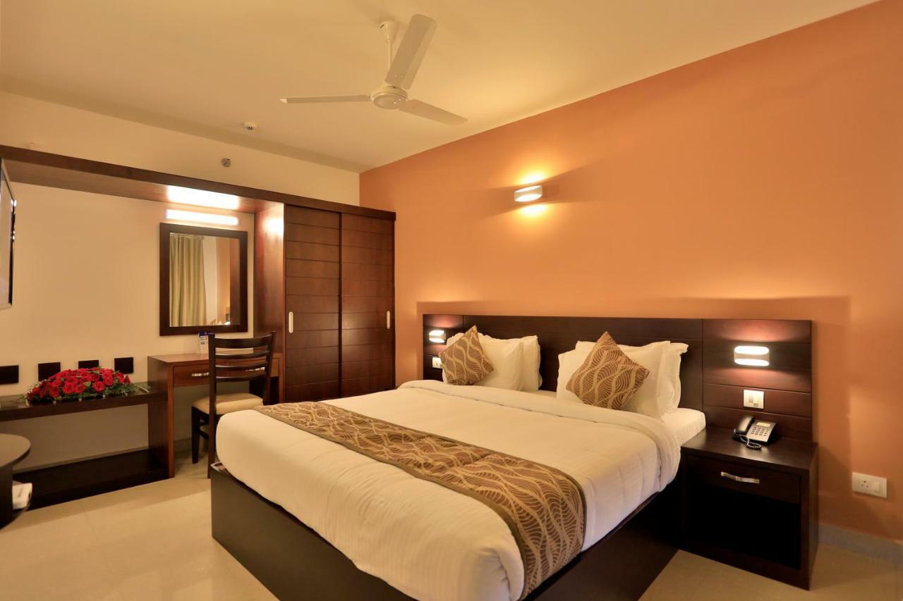 Hotel Sterling Thekkady Esterno foto
