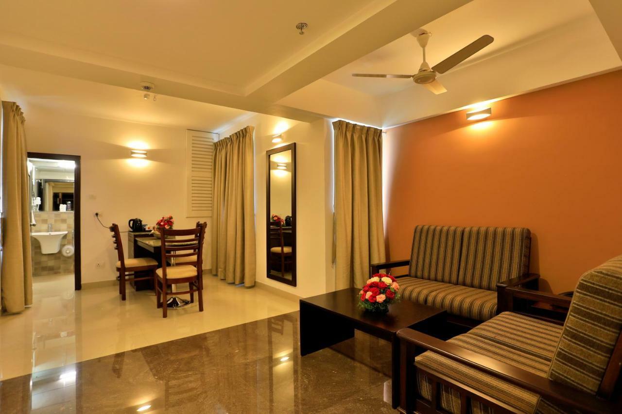 Hotel Sterling Thekkady Esterno foto
