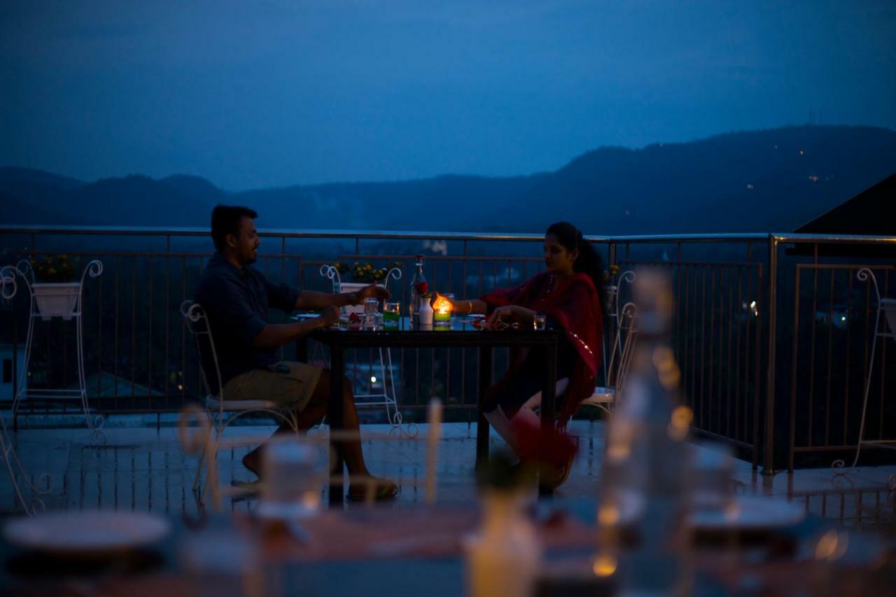 Hotel Sterling Thekkady Esterno foto