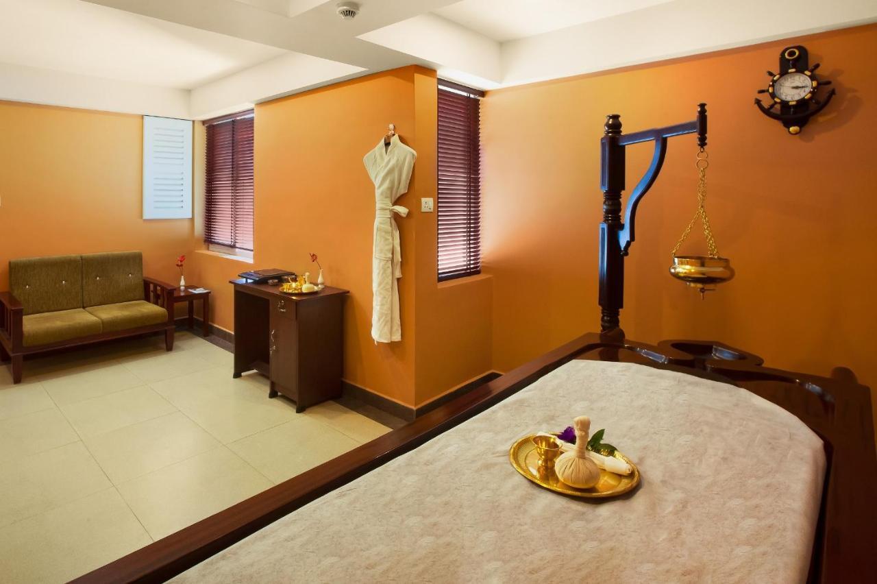 Hotel Sterling Thekkady Esterno foto