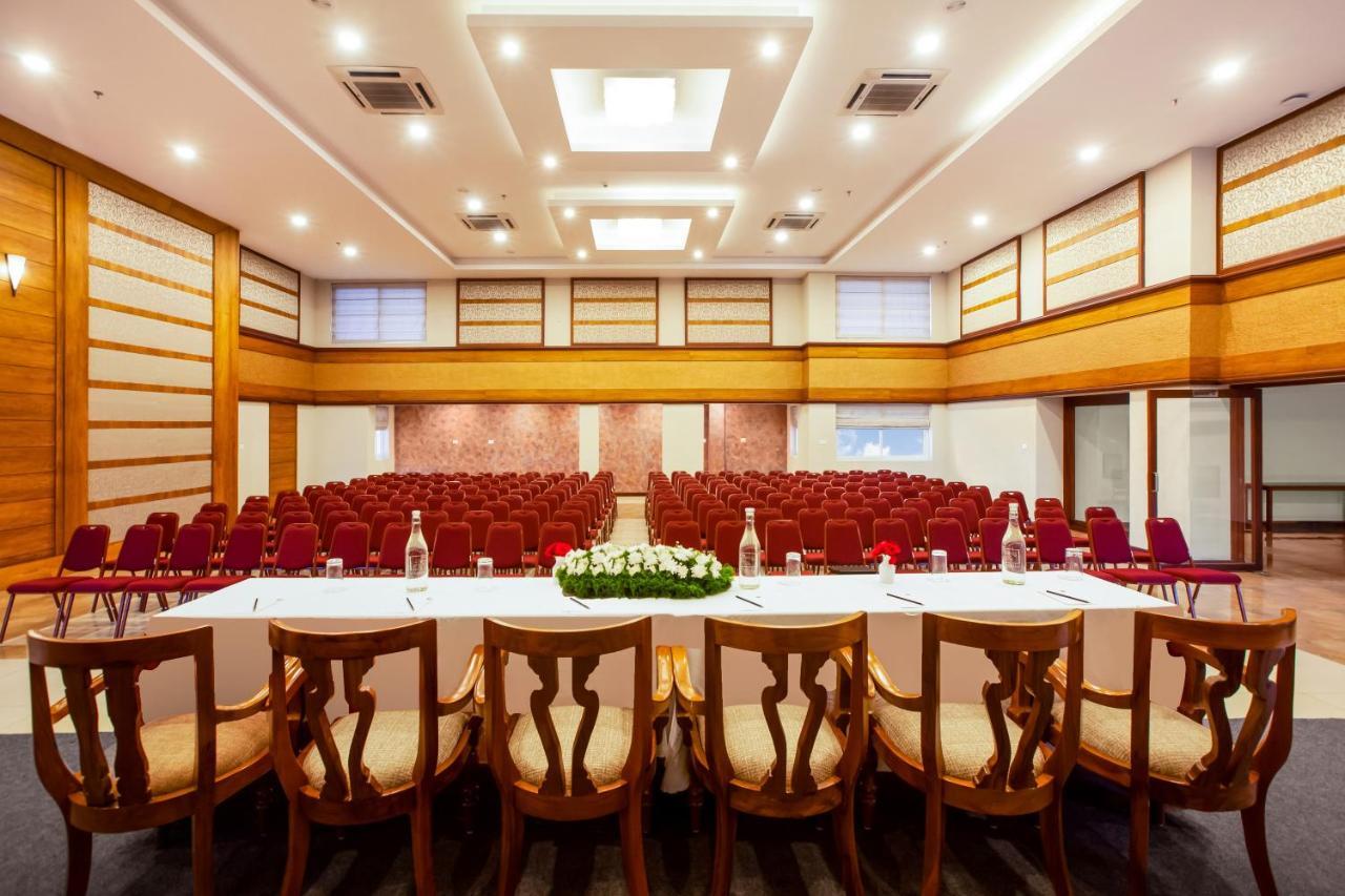 Hotel Sterling Thekkady Esterno foto